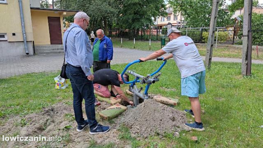 Nowe siłownie plenerowe na łowickich osiedlach