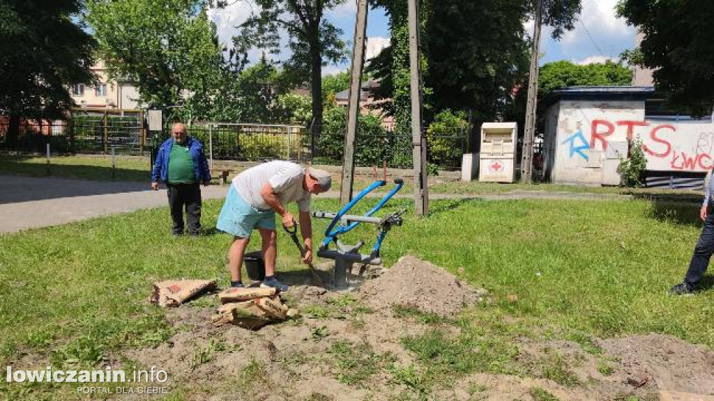 Nowe siłownie plenerowe na łowickich osiedlach