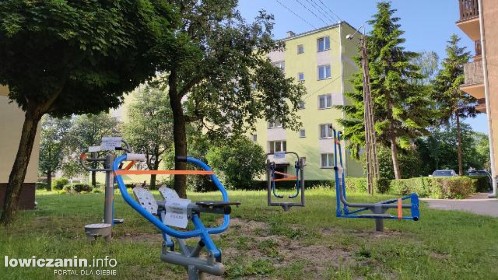 Nowe siłownie plenerowe na łowickich osiedlach