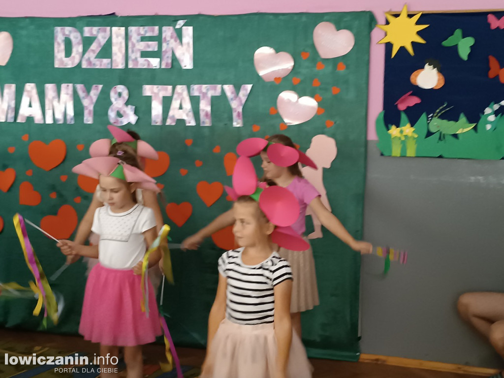 Dzień Mamy i Taty w przedszkolu nr 3 w Łowiczu