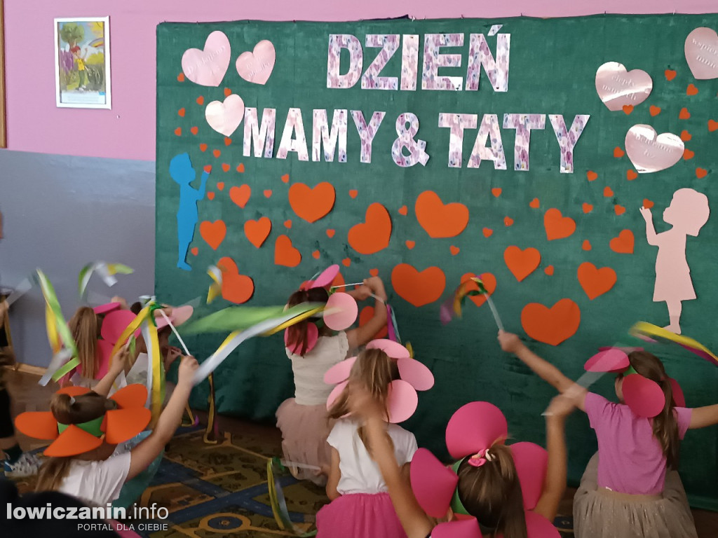Dzień Mamy i Taty w przedszkolu nr 3 w Łowiczu