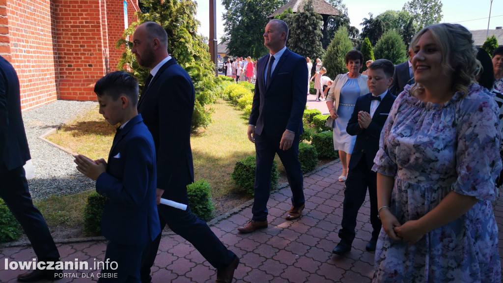 Parafia Bielawy.  Pierwsza Komunia Święta