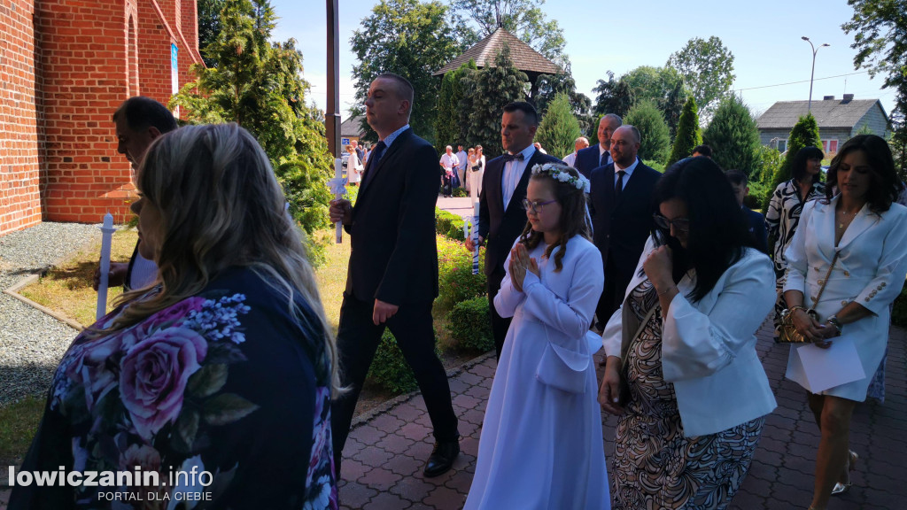 Parafia Bielawy.  Pierwsza Komunia Święta