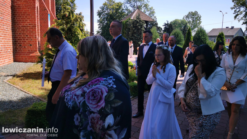 Parafia Bielawy.  Pierwsza Komunia Święta
