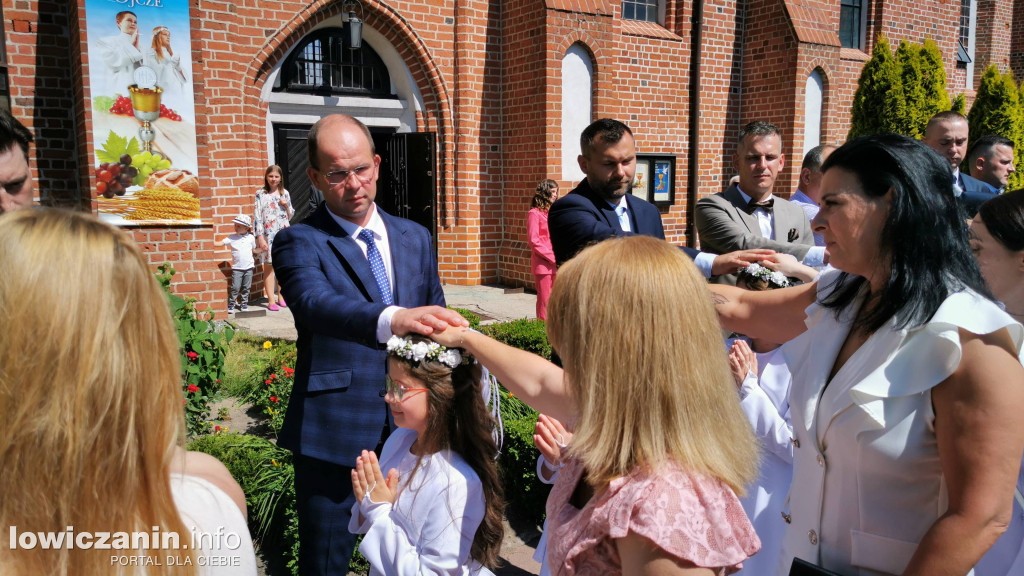 Parafia Bielawy.  Pierwsza Komunia Święta