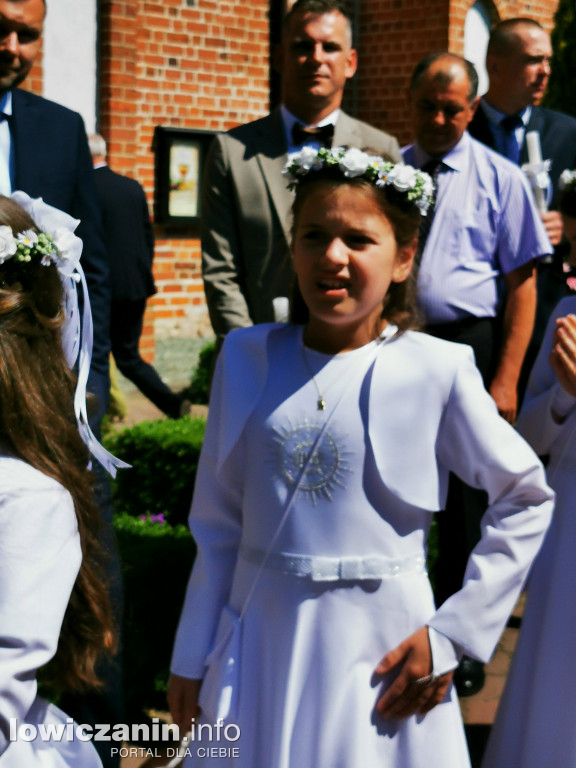 Parafia Bielawy.  Pierwsza Komunia Święta