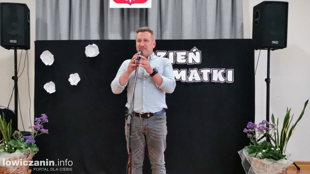 Gminny Dzień Matki w Kiernozi.