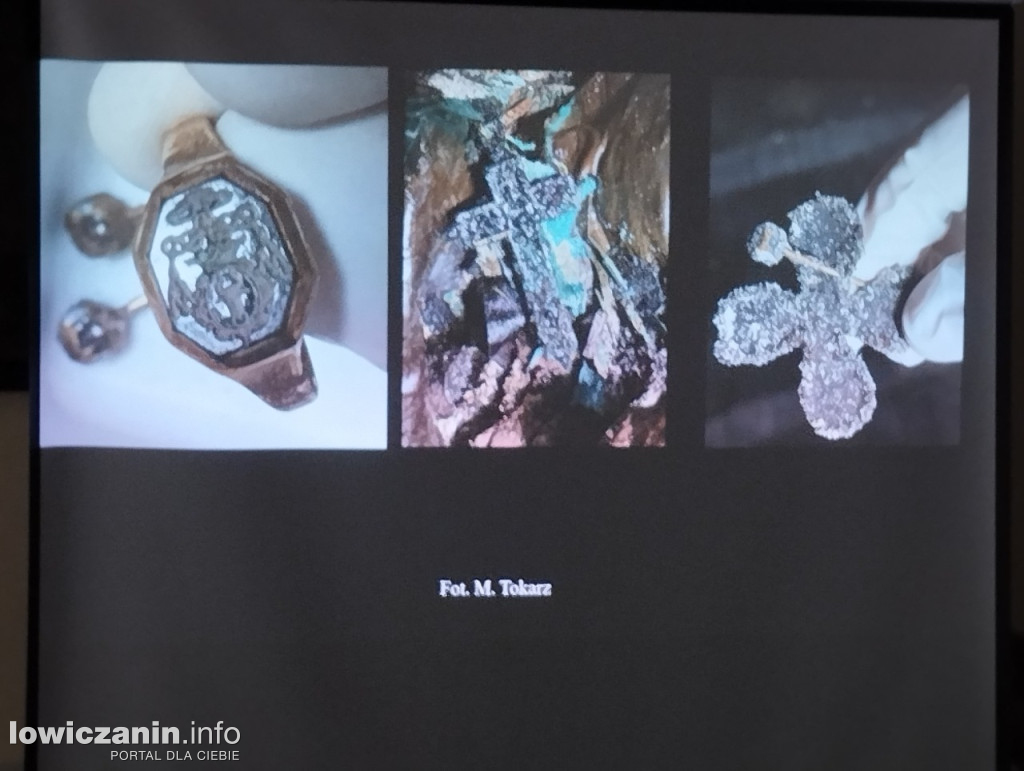 Konferencje dot. odkrycia w kryptach kartedry