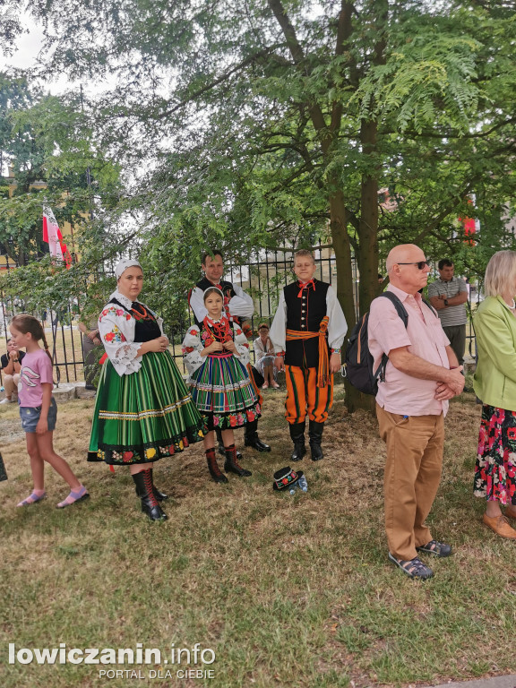 Boże Ciało w Łowiczu - tysiące ludzi na procesji