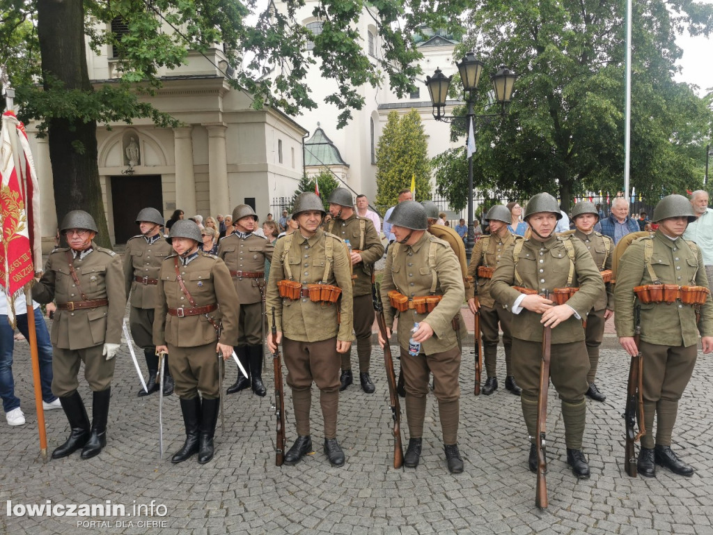 Boże Ciało w Łowiczu - tysiące ludzi na procesji