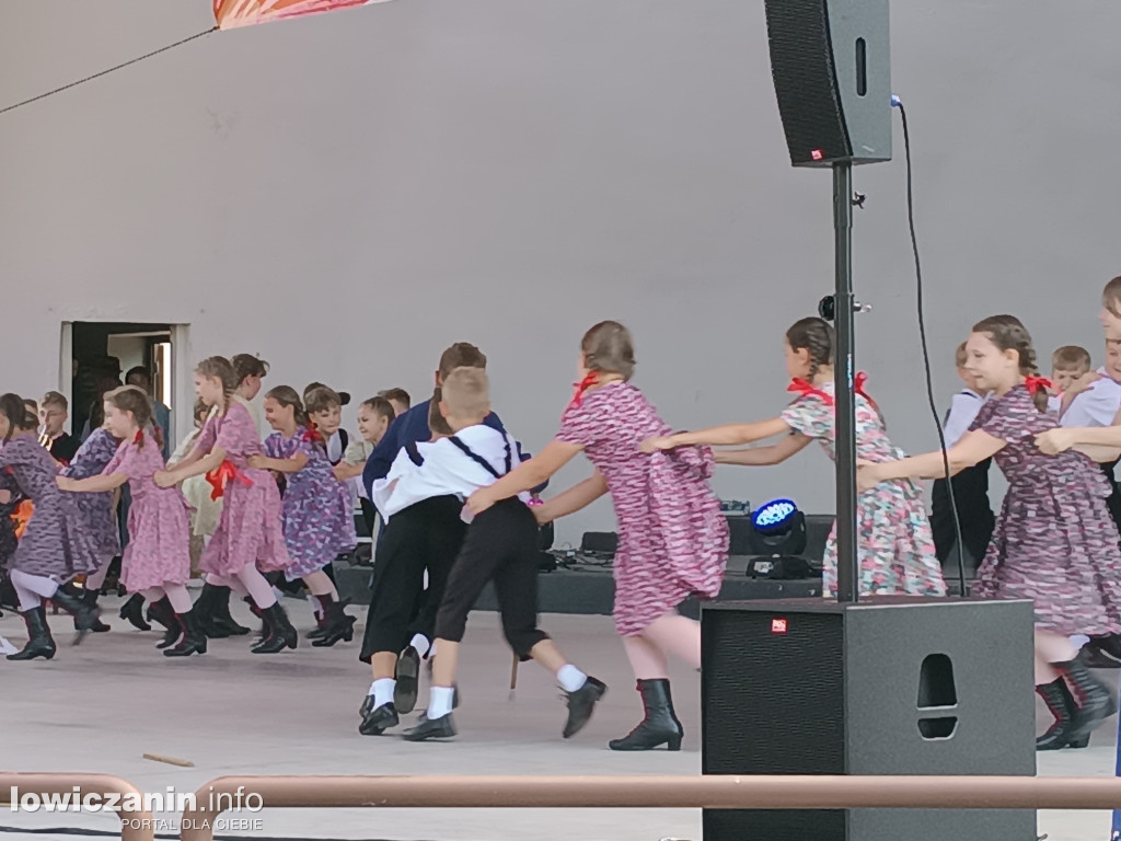 W Parku Błonie rozbrzmiały ludowe przyśpiewki