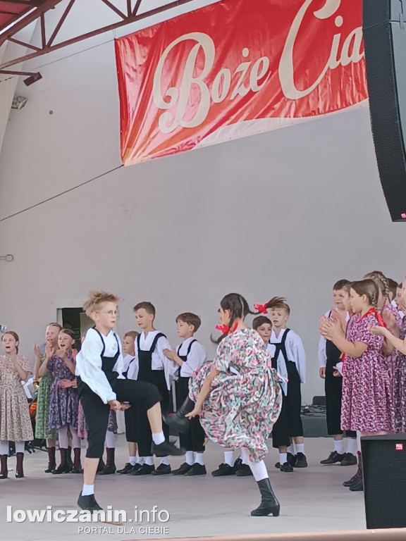 W Parku Błonie rozbrzmiały ludowe przyśpiewki