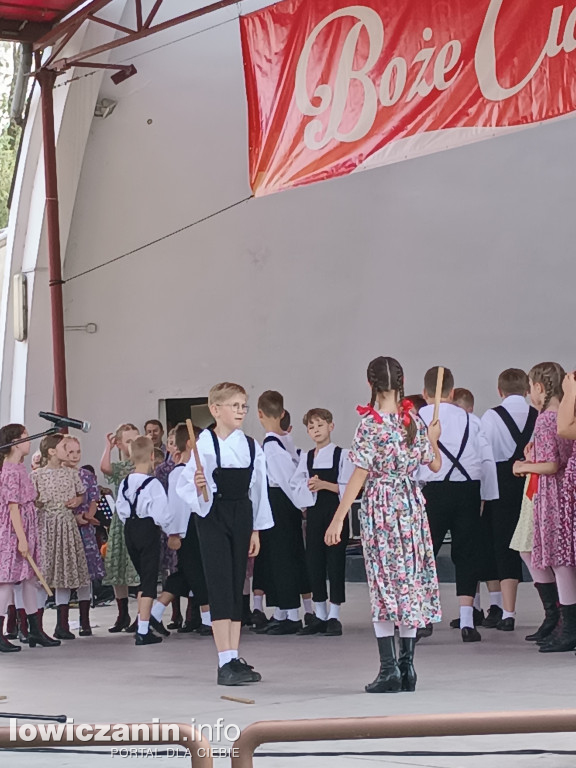 W Parku Błonie rozbrzmiały ludowe przyśpiewki