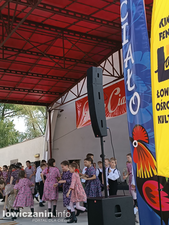 W Parku Błonie rozbrzmiały ludowe przyśpiewki