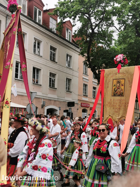 Kolorowo i ludowo w Łowiczu