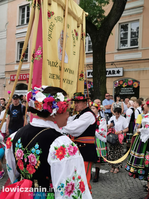 Kolorowo i ludowo w Łowiczu