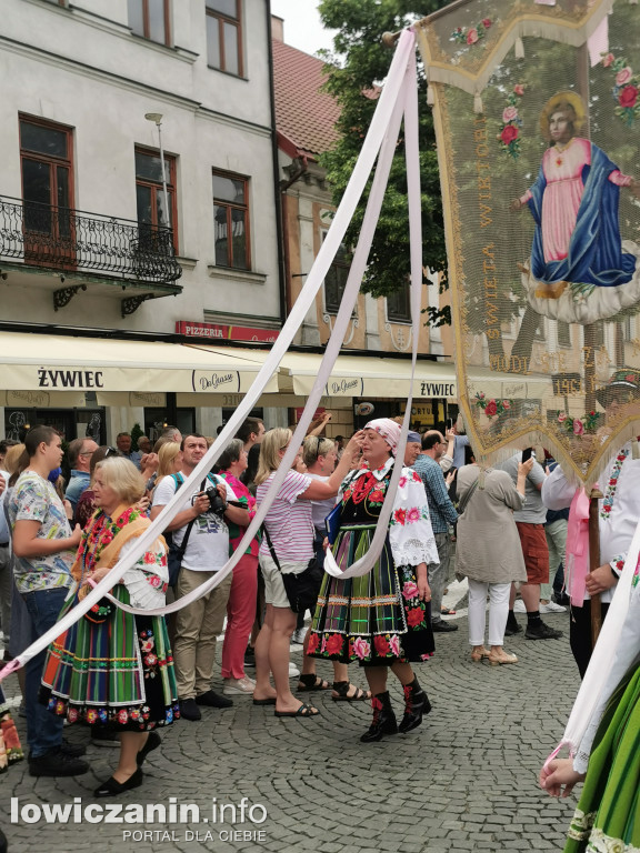 Kolorowo i ludowo w Łowiczu