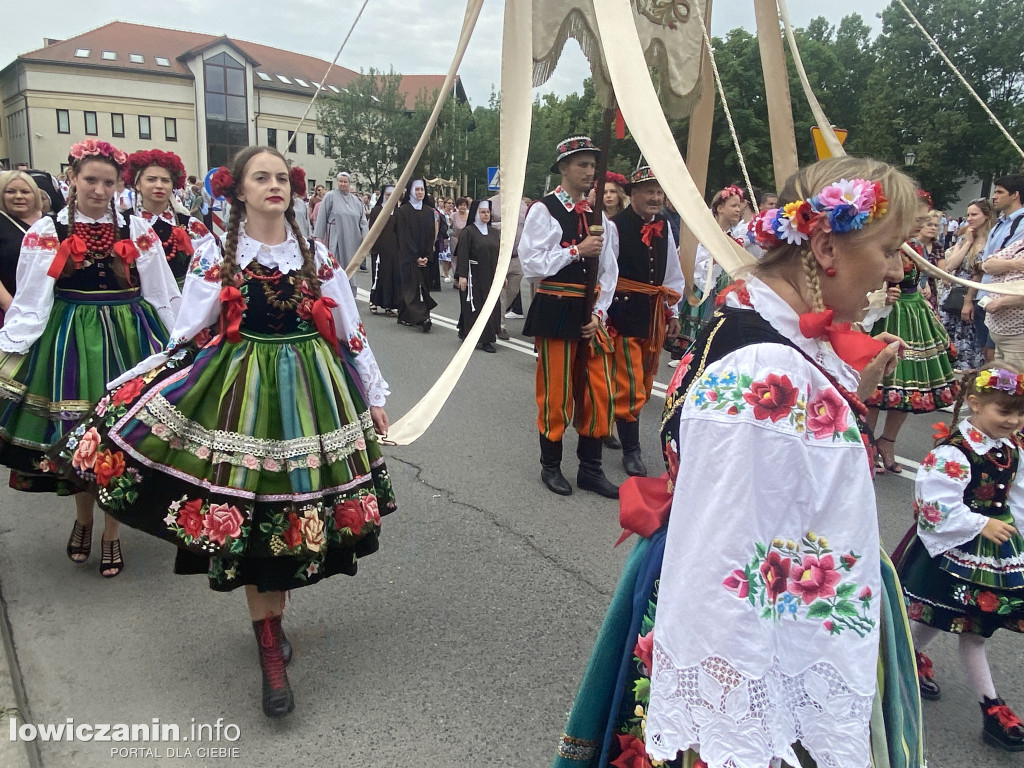Procesja Bożego Ciała w Łowiczu - galeria zdjęć