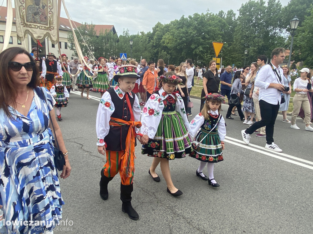 Procesja Bożego Ciała w Łowiczu - galeria zdjęć