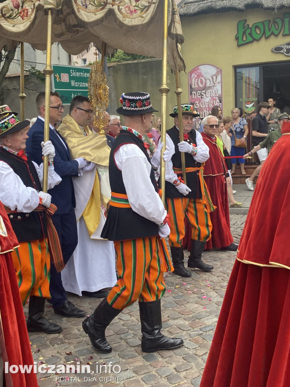 Procesja Bożego Ciała w Łowiczu - galeria zdjęć