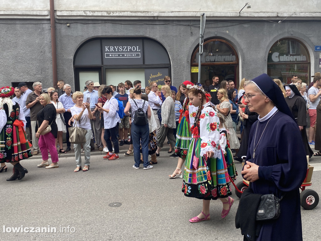 Procesja Bożego Ciała w Łowiczu - galeria zdjęć