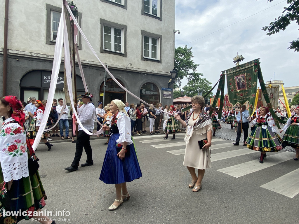Procesja Bożego Ciała w Łowiczu - galeria zdjęć