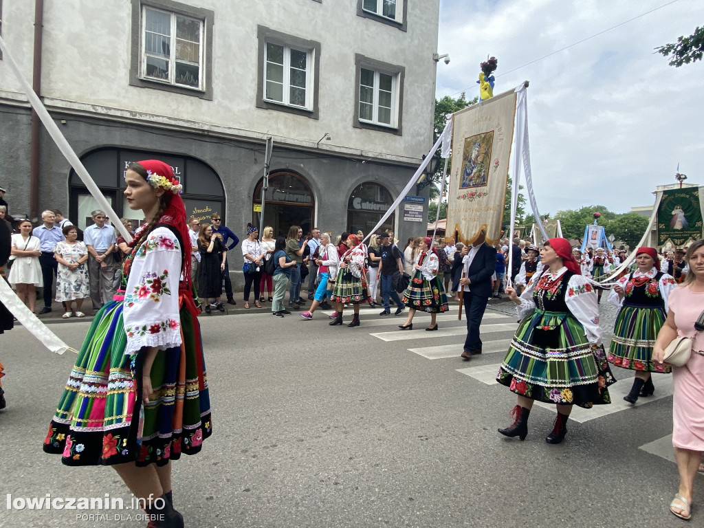 Procesja Bożego Ciała w Łowiczu - galeria zdjęć