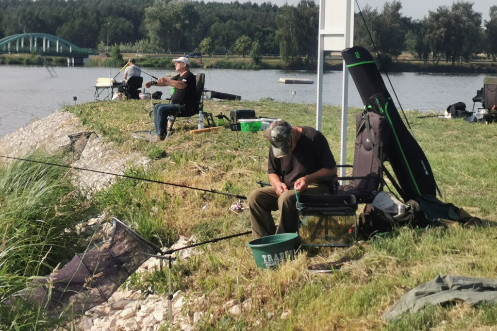 Zawody wędkarskie w Głownie na 70-lecie koła PZW