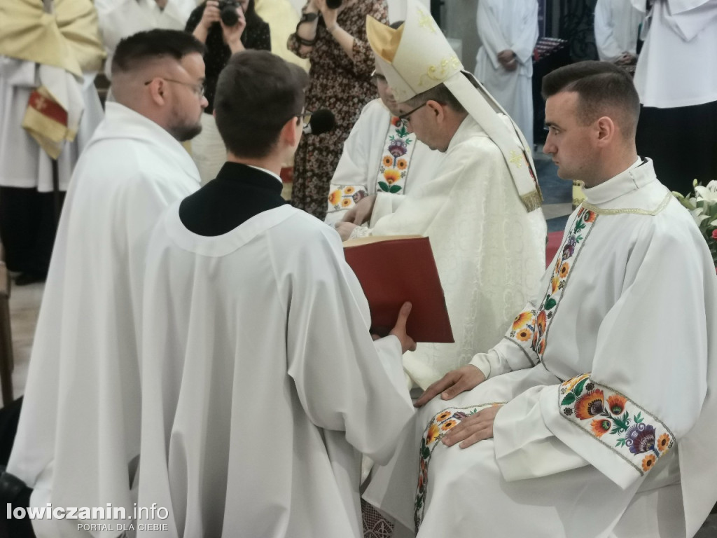 Święcenia kapłańskie w łowickiej katedrze