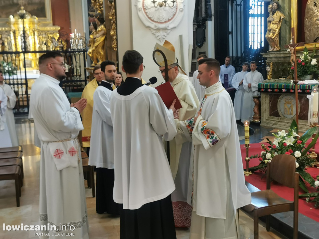 Święcenia kapłańskie w łowickiej katedrze