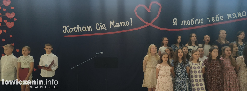 Polsko-ukraiński Dzień Mamy w SP 4 (FOTO-GALERIA)