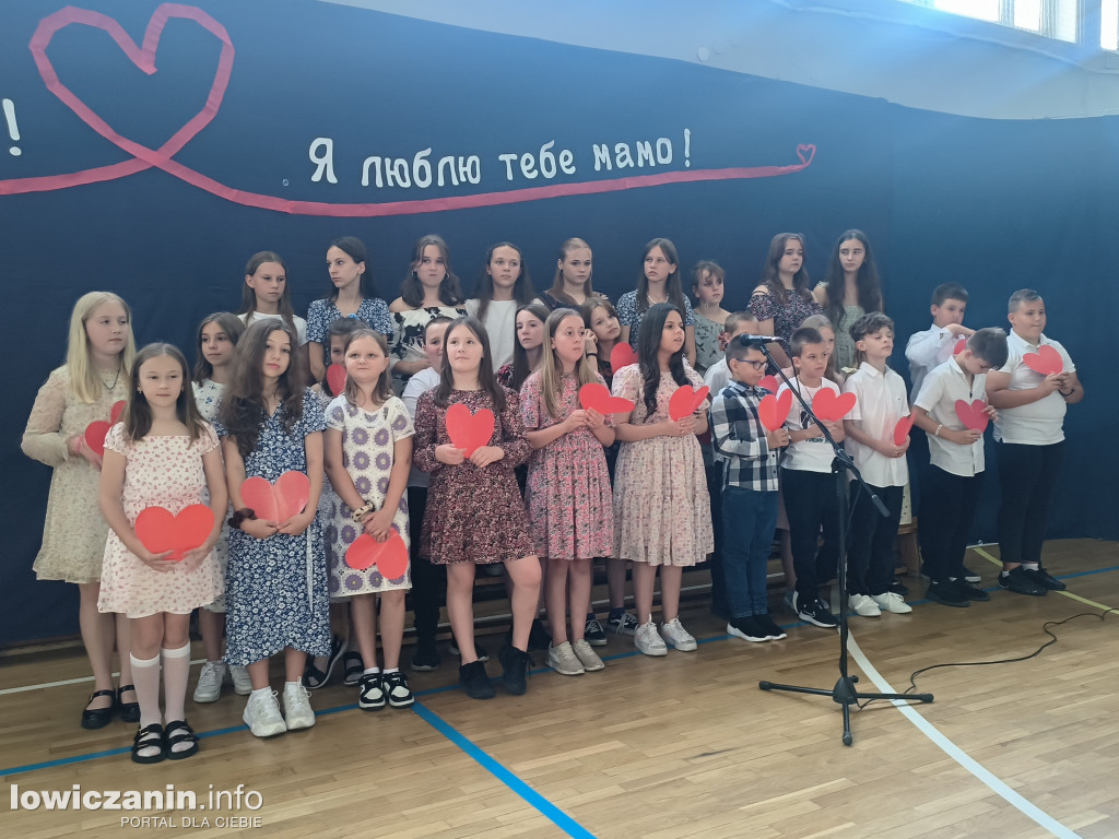 Polsko-ukraiński Dzień Mamy w SP 4 (FOTO-GALERIA)