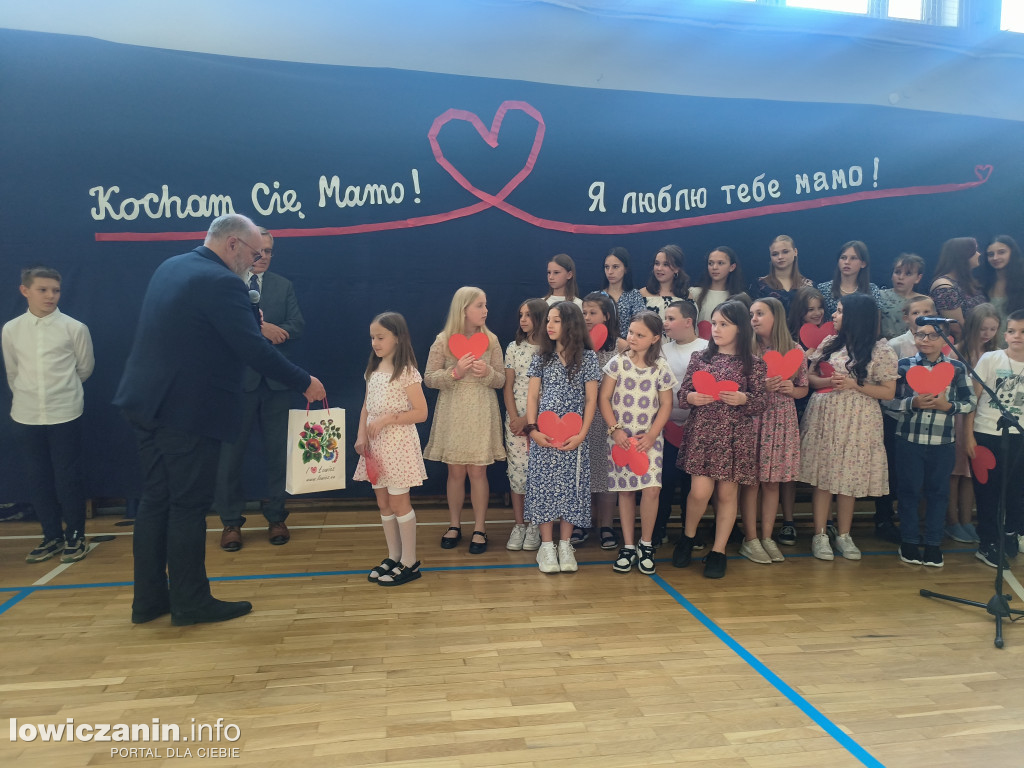 Polsko-ukraiński Dzień Mamy w SP 4 (FOTO-GALERIA)