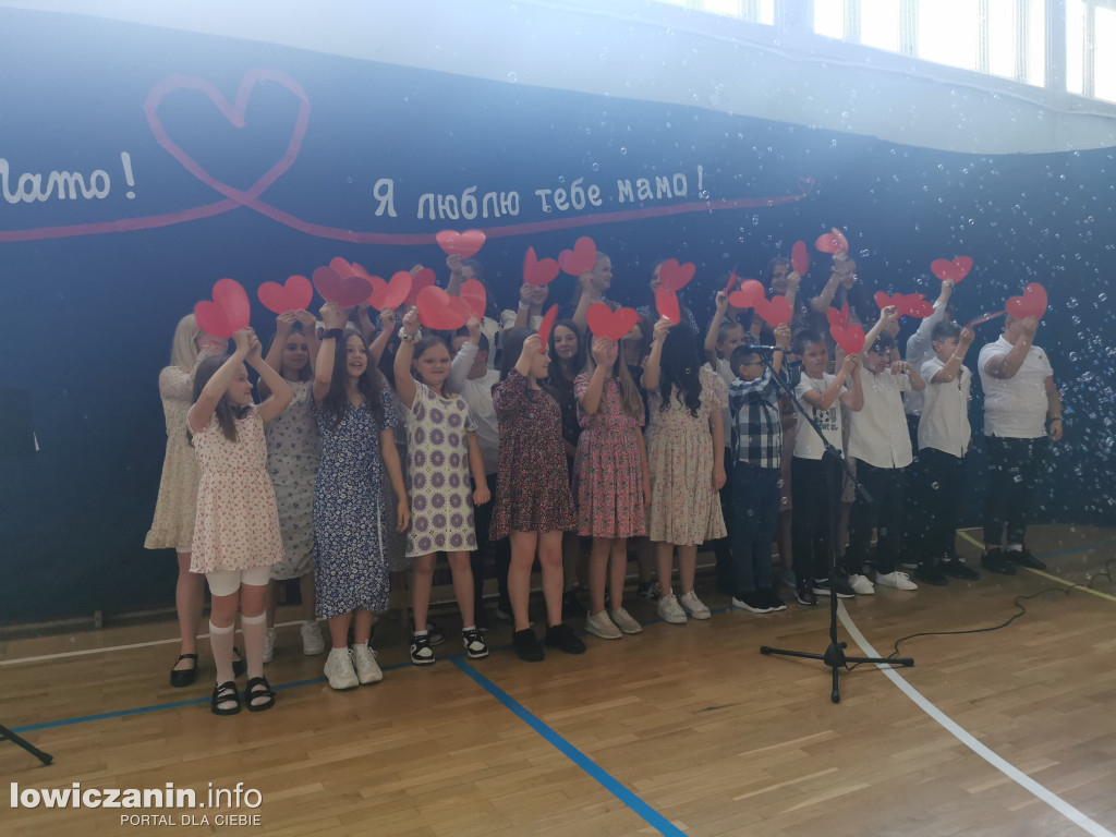 Polsko-ukraiński Dzień Mamy w SP 4 (FOTO-GALERIA)