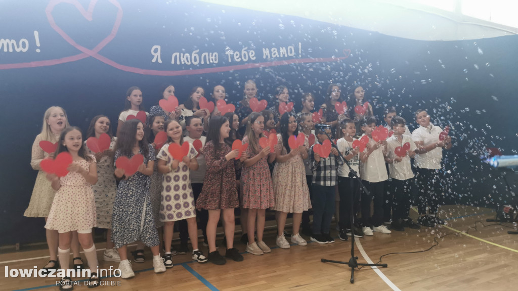 Polsko-ukraiński Dzień Mamy w SP 4 (FOTO-GALERIA)