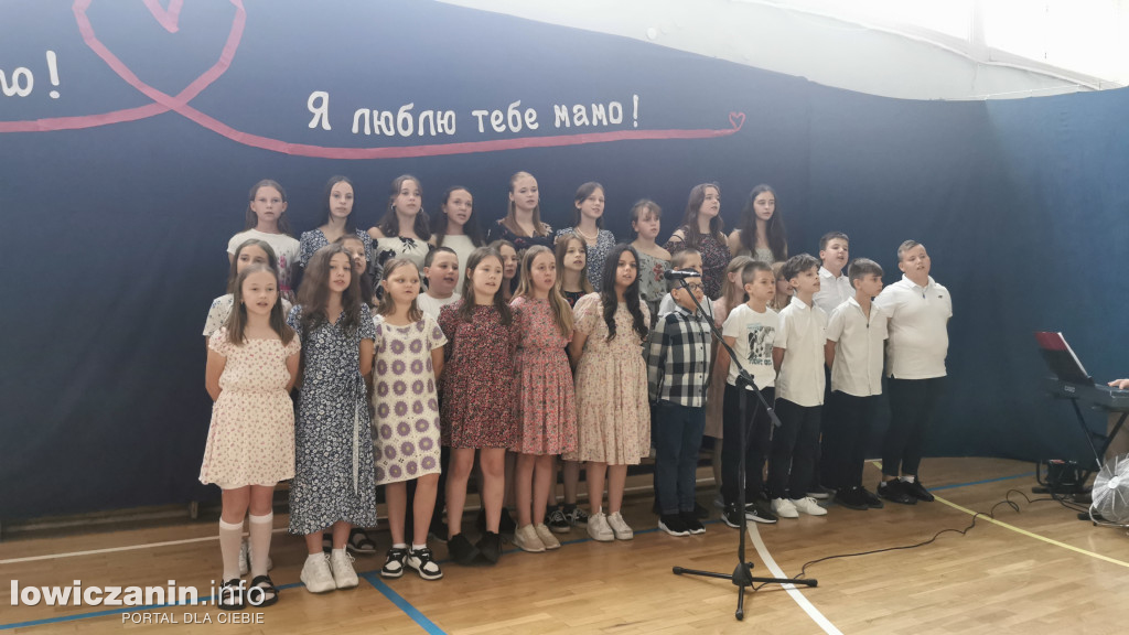 Polsko-ukraiński Dzień Mamy w SP 4 (FOTO-GALERIA)