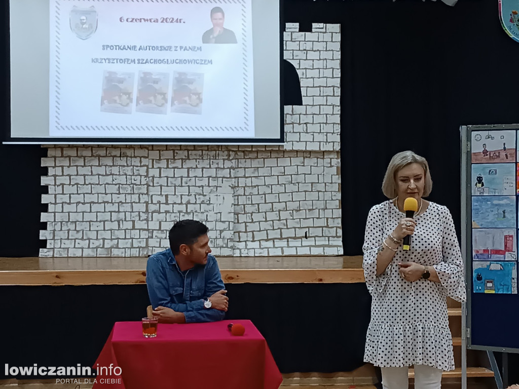Autor książek  spotkał się z uczniami w Popowie