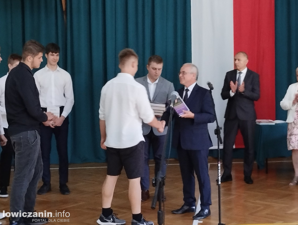 Łowicz. Zakończenie roku szkolnego na Blichu