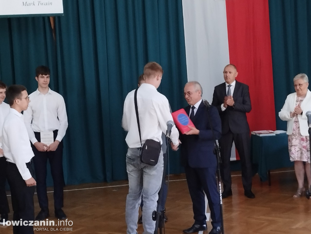 Łowicz. Zakończenie roku szkolnego na Blichu