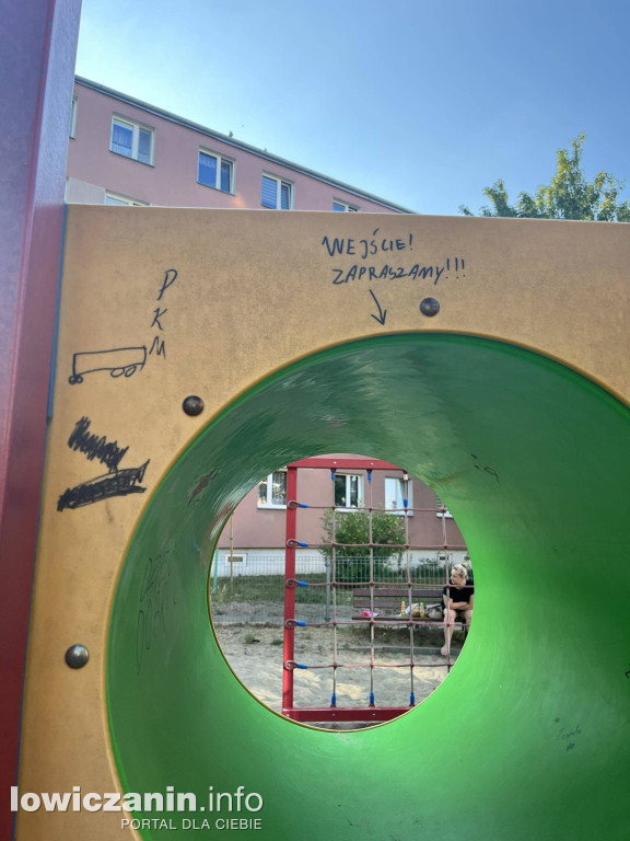 Czy dzieci mogą tu bezpiecznie się bawić?