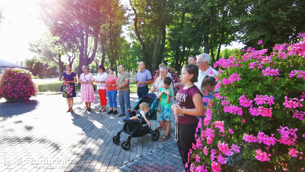 Publiczna modlitwa w centrum Strykowa