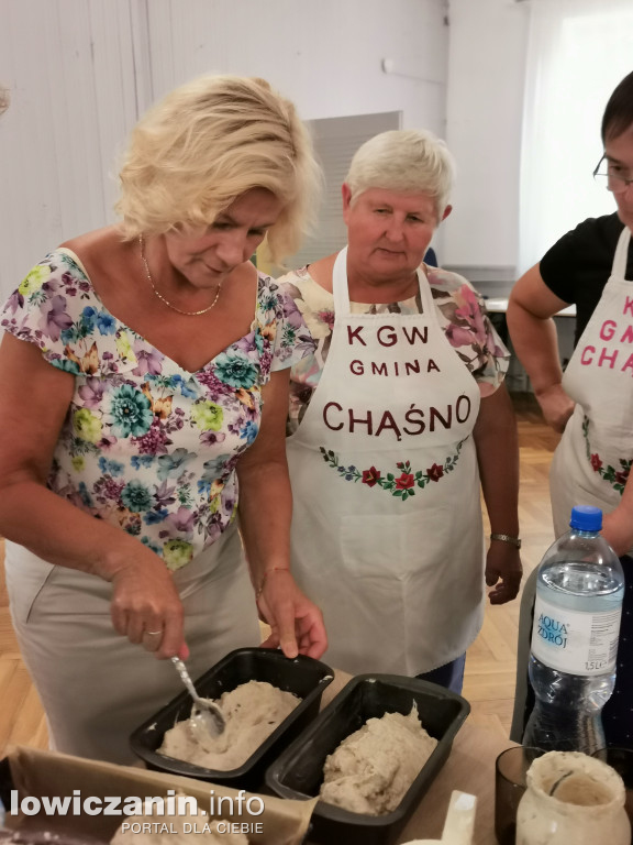 Warsztaty pieczenia chleba w Chąśnie