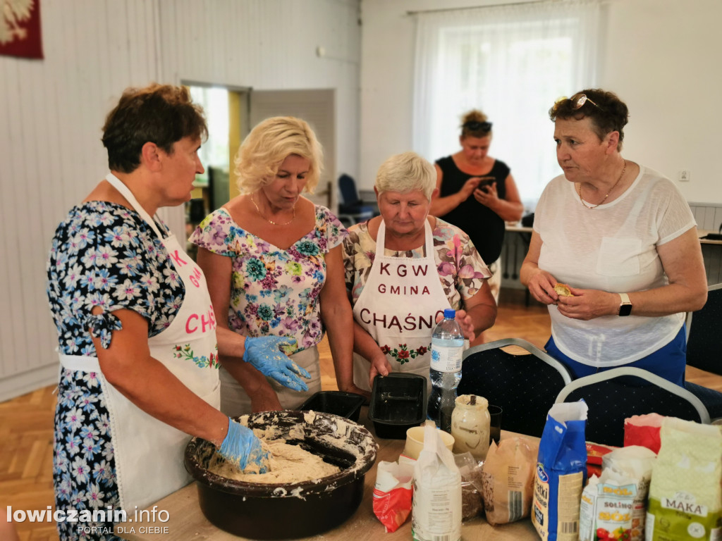 Warsztaty pieczenia chleba w Chąśnie