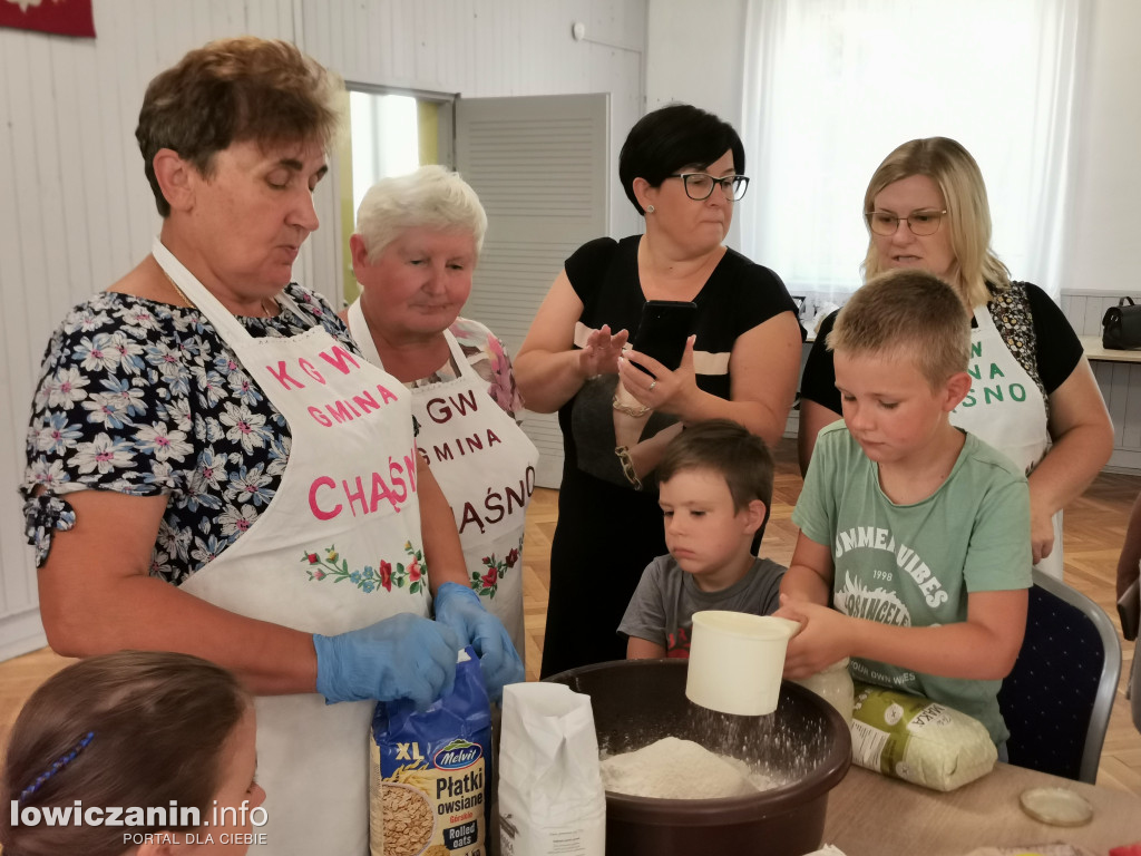 Warsztaty pieczenia chleba w Chąśnie