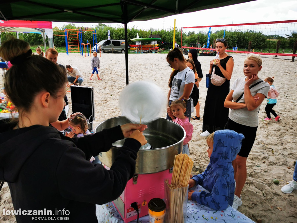 Powiatowa niedziela animacji na plaży w Łowiczu