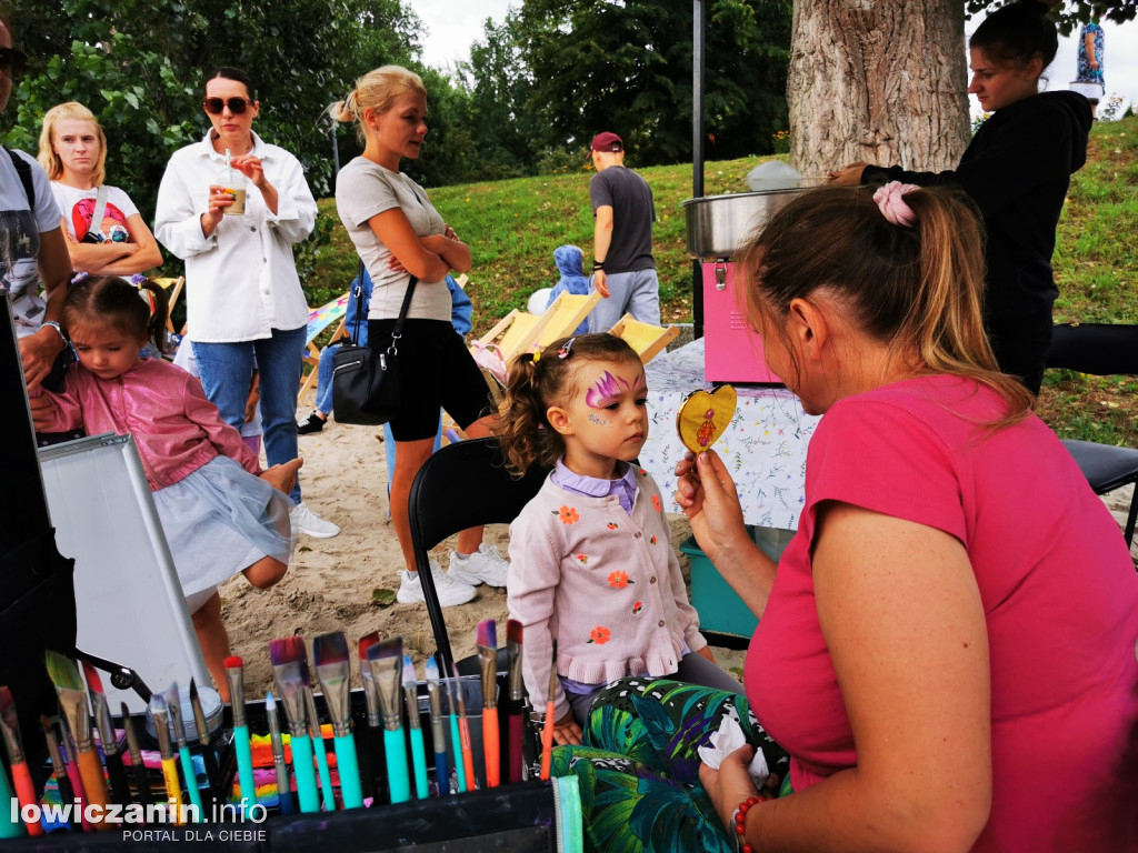 Powiatowa niedziela animacji na plaży w Łowiczu