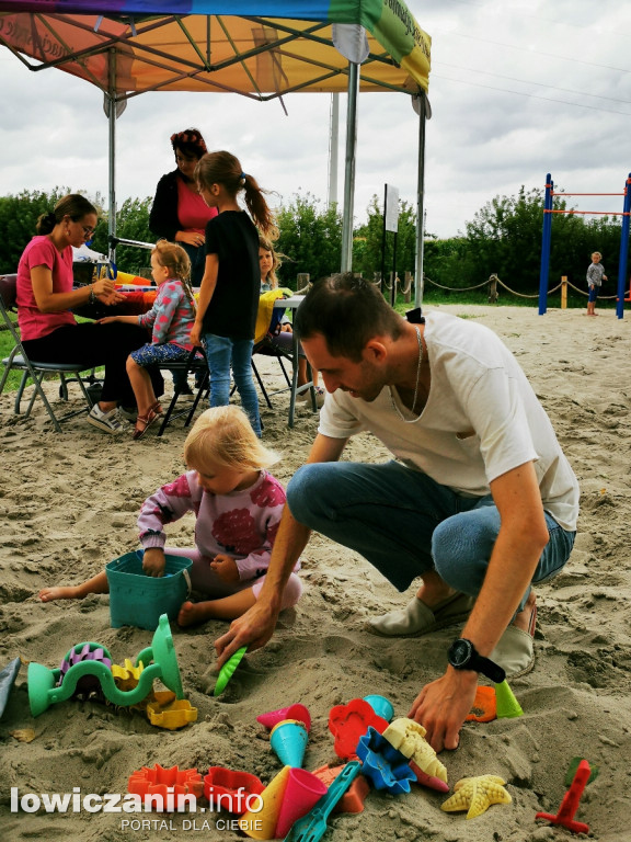Powiatowa niedziela animacji na plaży w Łowiczu