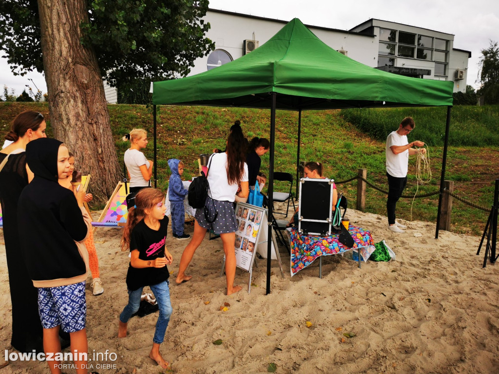 Powiatowa niedziela animacji na plaży w Łowiczu
