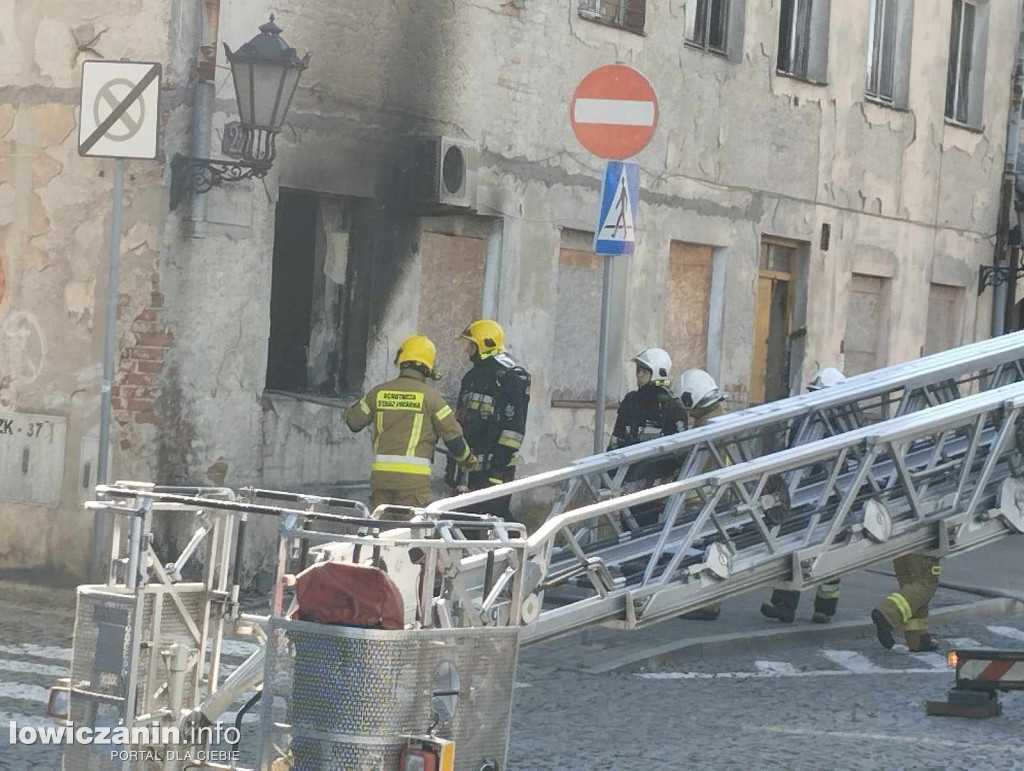 Ponowny pożar kamienicy przy Nowym Rynku