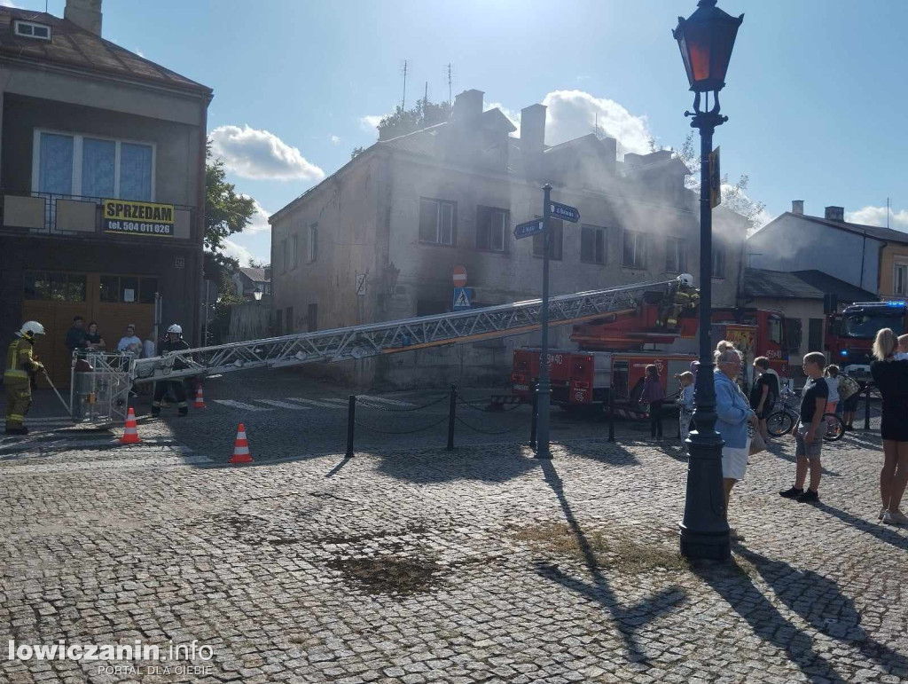 Ponowny pożar kamienicy przy Nowym Rynku